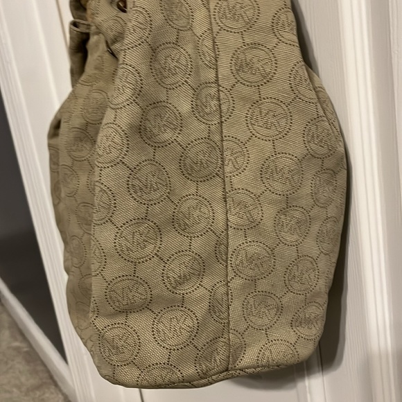 Beige Michael Kors bag - Picture 4 of 7